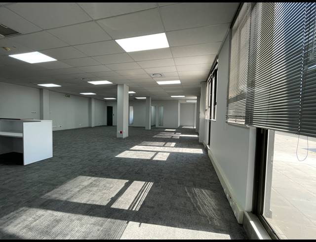 330M² OFFICE TO LET IN RIVONIA